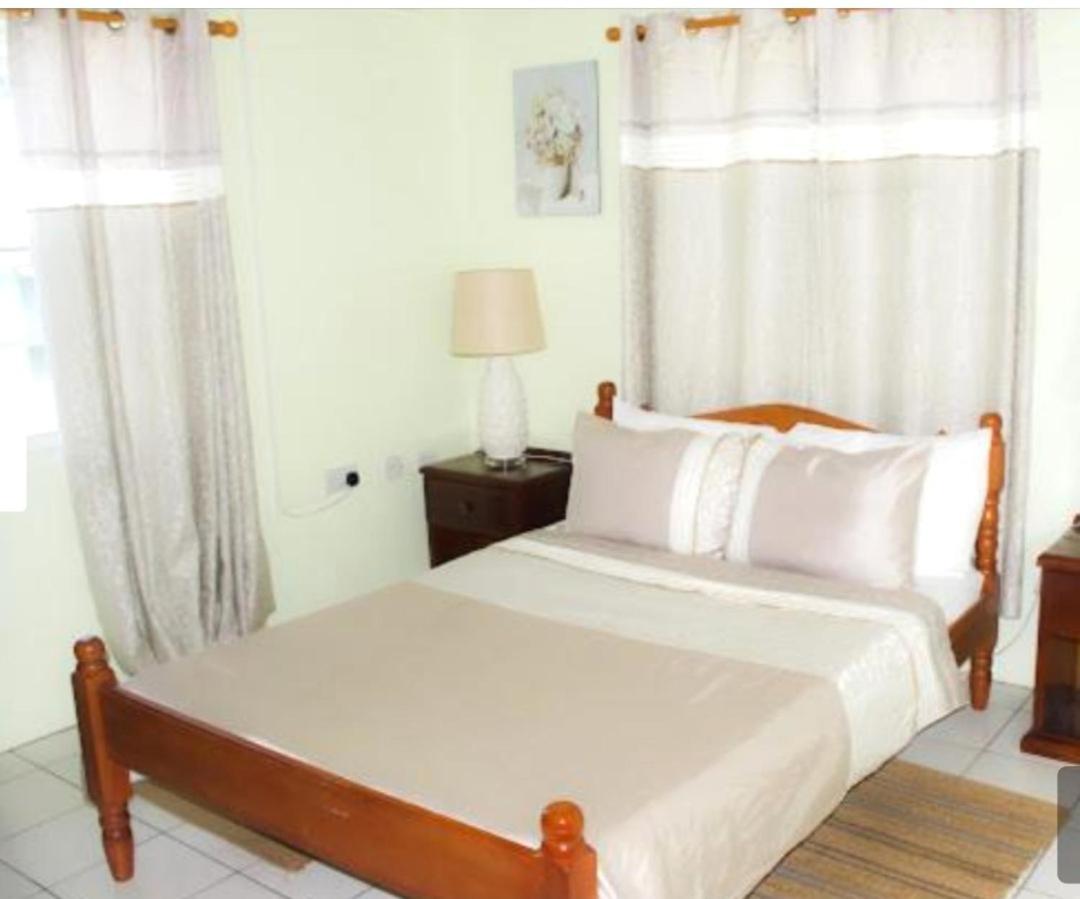 St. George's Silver View Apartments מראה חיצוני תמונה