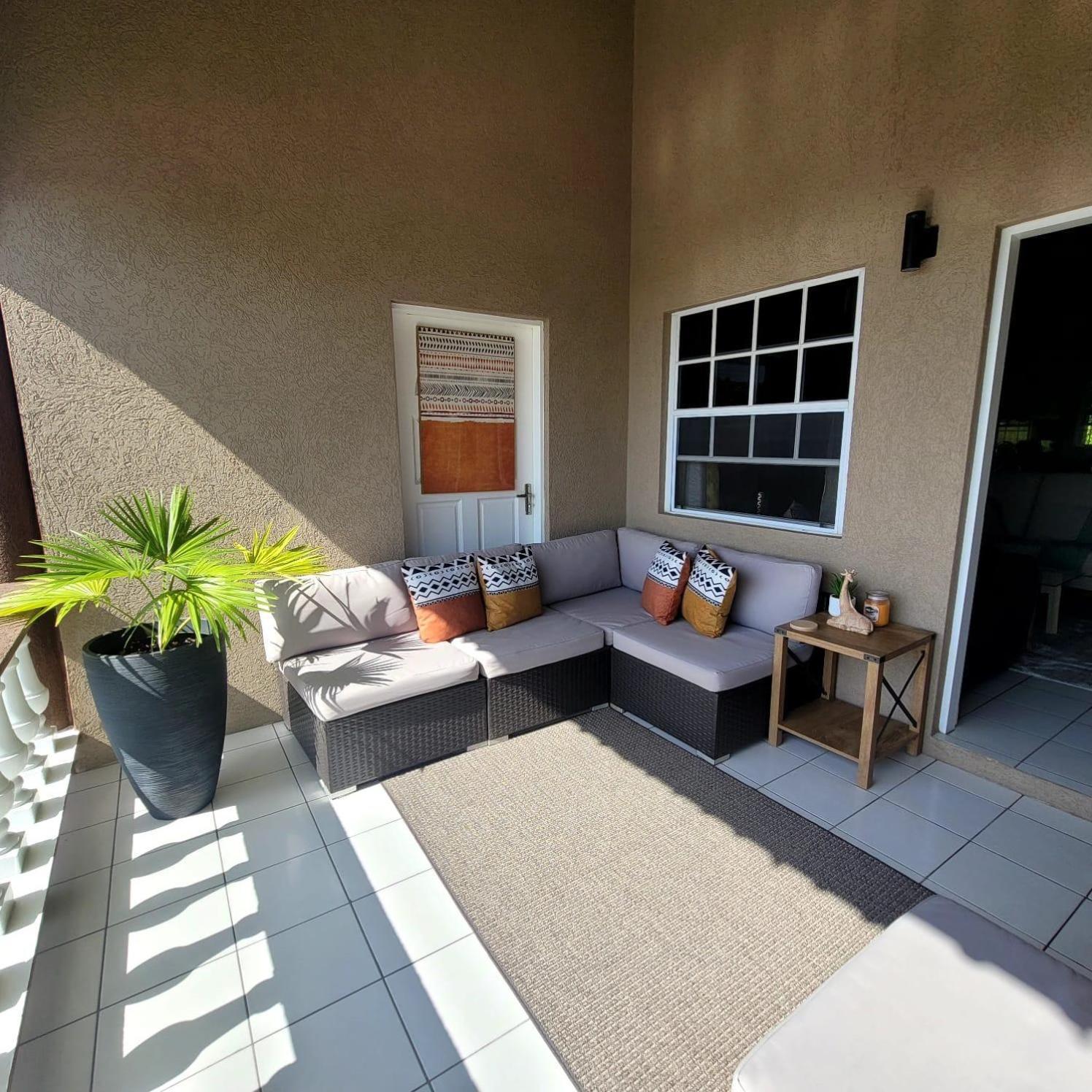 St. George's Silver View Apartments מראה חיצוני תמונה
