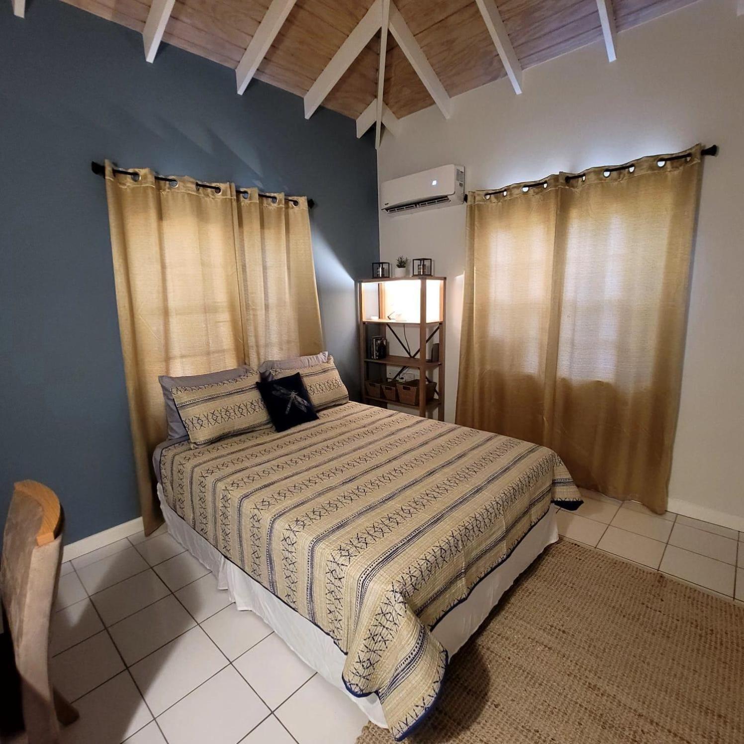 St. George's Silver View Apartments מראה חיצוני תמונה
