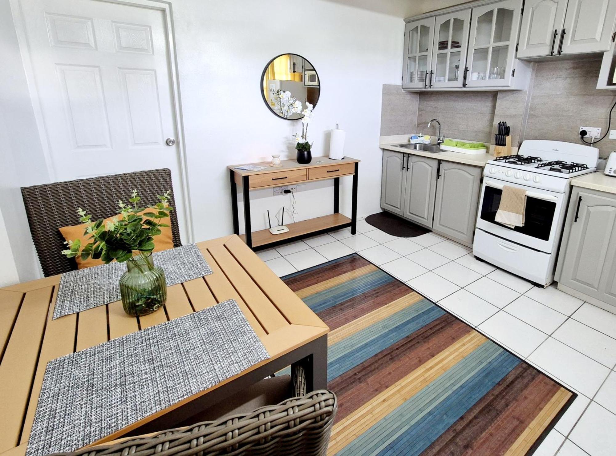 St. George's Silver View Apartments מראה חיצוני תמונה